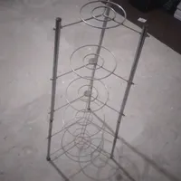نگهدارنده قابلمه و ظروف پنج طبقه