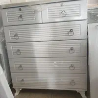 تخت کمد دراور میزتحریر ارایش روبروی حمام قلعه|تخت و صندلی بچه|همدان, |دیوار