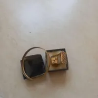 فروشنده  حدود ۱۹ گرمی ۷ تومن