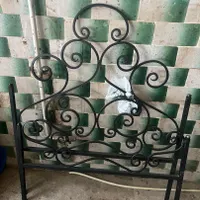تخت آهنی فرفرژ یک و دو نفره