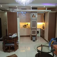 بدون همسایگان کنجکاو روزانه هفتگی ماهیانه