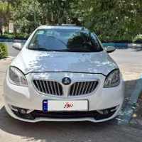 برلیانس H330 اتوماتیک 1650cc، مدل ۱۴۰۰