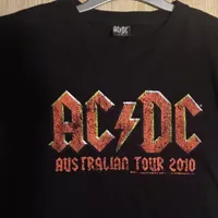 تیشرت ACDC کلکسیونی کسی اگه میخواد تکست بده پیویم|کلکسیون و سرگرمی|تهران, سازمان برنامه|دیوار