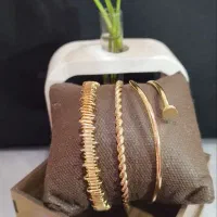 دستبند و بنگل