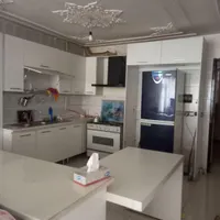 امکانات تکمیل میباشد اطرافش بازارچه و سوپری و ...|اجارهٔ کوتاه‌مدت آپارتمان و سوئیت|شاهین‌شهر, شهرک گلدیس|دیوار