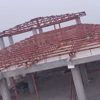 کارگر جوشکار و کارگر ساده