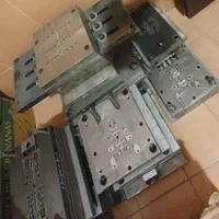 فروش چند دست قالب تولید رخت آویز شوفاژ و حمام|ماشین‌آلات صنعتی|تهران, اباذر|دیوار