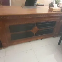 میز و صندلی و لوازم کامل املاک در حد نو فروشی