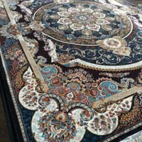 فرش ۷۰۰ شانه در حد نو