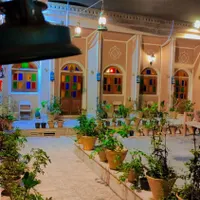 اقامتگاه سنتی مرکز شهر فقط چهارصد