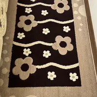 فرش اتاق خواب کرم