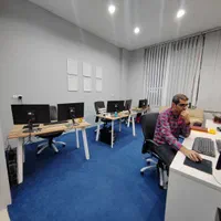 استخدام مترجم فرم زن ، کارآموز مترجمی