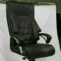 صندلی مدیریت بالدار اداری
