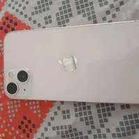 اپل iPhone 13 با حافظهٔ ۱۲۸ گیگابایت