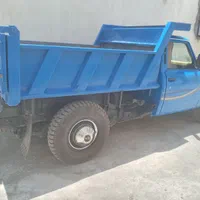 حمل شن و سیمان و نخاله ساختمان همراه با کارگر