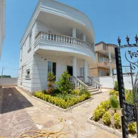 ویلا ۲۵۰ متری/شهرکی/سندتکبرگ/۳خواب/تاپ لوکیشن دریا