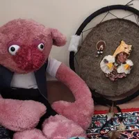 پشت دری و اسباب بازی