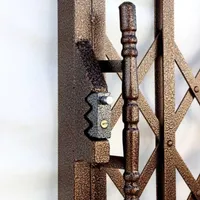 حفاظ اکاردیونی درضدسرقت در چوبی تعمیرات درب چوبی