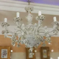 لوستر چینی سرامیک گل برجسته سفید طلایی