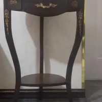 میز تلفن در حد نو می‌باشد
