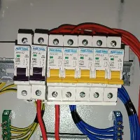 برقکار