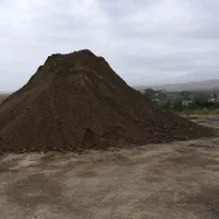 خاک باغچه سیاه، خاک قرمز کاه گل، ماسه بادی