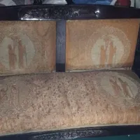 یک عدد مبل دونفره با سه عدد مبل تک نفره