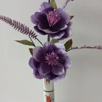 گل مصنوعی با گلدان چوبی
