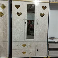 کمد لباس سه درب باکسدار ویترین لحافت|جاکفشی، کمد، دراور|مشهد, خواجه ربیع|دیوار