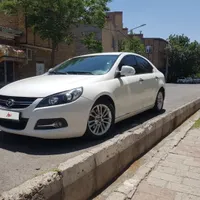 جک J5 اتوماتیک 1800cc، مدل ۱۳۹۳