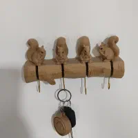 جاکلیدی دیواری سنجاب طرح چوب