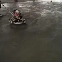 بتن ریزی با خلاطه دیزلی و ماله پروانه ای|خدمات پیشه و مهارت|پاکدشت, |دیوار