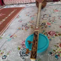 سه تار حرفه ای خوش صدا، زیبا، راست و چپ استاد روان|سازهای سنتی|خرم‌آباد, |دیوار