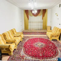 منزل مبله‌ با پارکینگ در مرکز شهر/بدون پله و تمیز|اجارهٔ کوتاه‌مدت آپارتمان و سوئیت|شیراز, پانصد دستگاه ارتش|دیوار