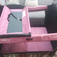 تخت پارک کودک قابل جابه جایی تاشویی جای دارو