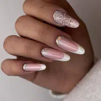 آموزش کاشت ناخن و مژه بامدرک فنی حرفه ای+استخدام