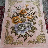 ۳عدد پتو و۳عدد بالش پری