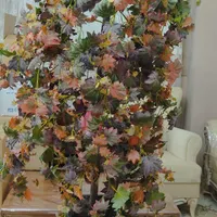 درختچه پاییزی نو با گلدان هخامنشی