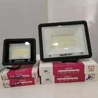 پرژکتورsmd.توس.بدنه الومنیوم. گارانتی.برق رویال|لامپ و چراغ|اصفهان, شیخ اشراق|دیوار