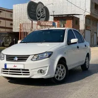 ساینا سفید رنگ