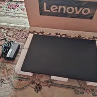 laptop در حد نو وسایل کامل