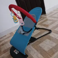 یک عدد نینی لای لای دستی و دو عدد کیف وسایل بچه