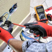 برقکار.تعمیرات برقکاری،رفع اتصالی،نصب وروشنایی