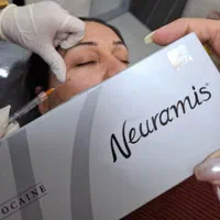 تخفیفات ویژه/اگزوزوم/مزو ژل/لیفتینگ/فشیال تخصصی|خدمات آرایشگری و زیبایی|شیراز, وحدت|دیوار