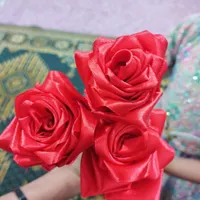 ساخت انواع گل های روبانی با رنگ دلخواه مشتری|گل مصنوعی|جهرم, |دیوار