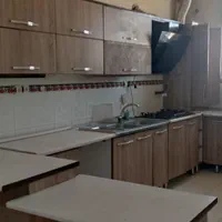 اجاره روزانه و تایمی خانه و سویت همراه با پارکینگ|اجارهٔ کوتاه‌مدت آپارتمان و سوئیت|شیراز, شهرک سراج‎|دیوار