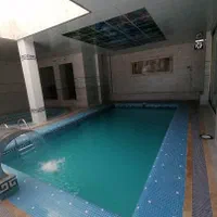 استخر آب گرم