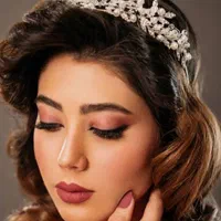 لباس عروس و میکاپ|خدمات آرایشگری و زیبایی|کرمانشاه, |دیوار