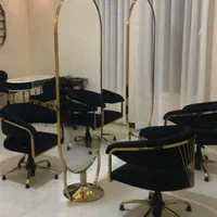 دکور آرایشگاه آینه طلایی فلزی|آرایشگاه و سالنهای زیبایی|مشهد, نوید|دیوار