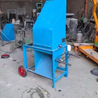 ساخت و تعمیر علوفه خرد کن و آسیاب دام و طیور
